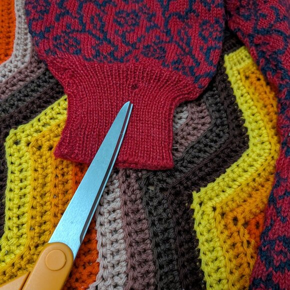 M Vintage Peruvian Connection Long Sleeve Red Knit Dress Bolivia h348 - Picture 9 of 9